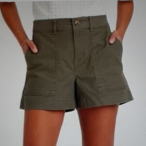 A New Day Plus Size High Rise Olive Shorts With Pockets 16W New With Tags